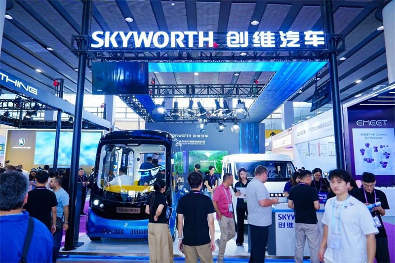Skyworth Automotive သည် ၎င်း၏ စိမ်းလန်းပြီး ဉာဏ်ရည်ထက်မြက်သော စွမ်းအားသစ်ဖြင့် ကမ္ဘာလုံးဆိုင်ရာ အာရုံစိုက်မှုကို ဆွဲဆောင်သည့် 138 ကြိမ်မြောက် Canton Fair တွင် ထွန်းတောက်ခဲ့ပါသည်။